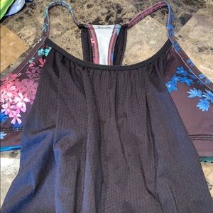 Lululemon tank with attached bra